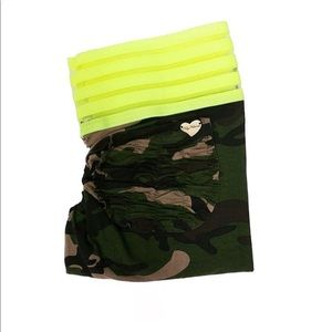 Looking for this Cute booty lounge in neon camo